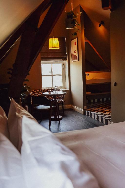 
Deluxe Double Room with Double Shower
