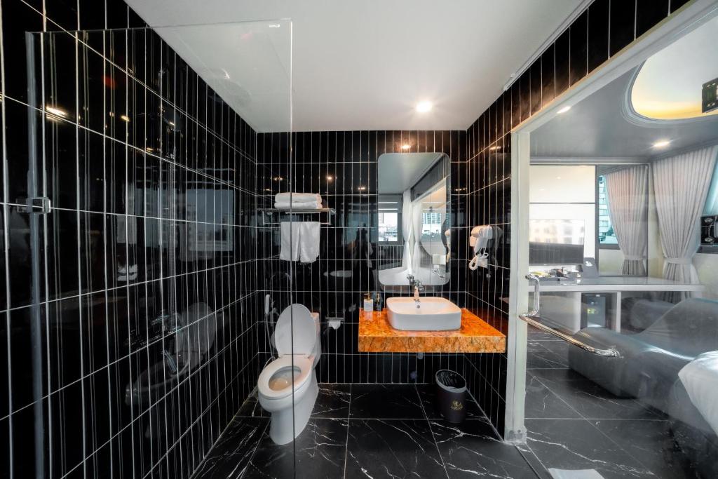 Koupelna v ubytování Lam Anh Hotel 6 Ngoại Giao Đoàn BT4-10