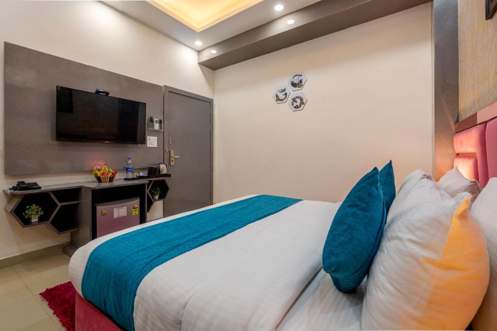 TV a/nebo společenská místnost v ubytování Shree Jee Hotel - NIT Faridabad