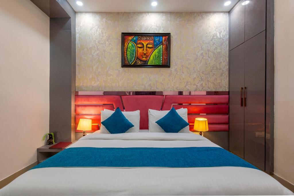 Postel nebo postele na pokoji v ubytování Shree Jee Hotel - NIT Faridabad