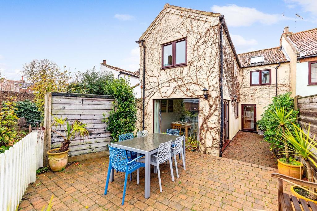 Wherry Cottage, Sleeps 8 6