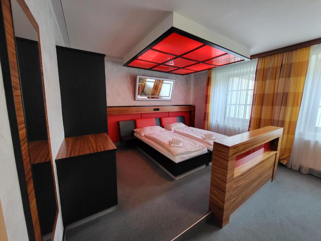 Voodi või voodid majutusasutuse Workers Castle Apartments für die besten Monteure toas