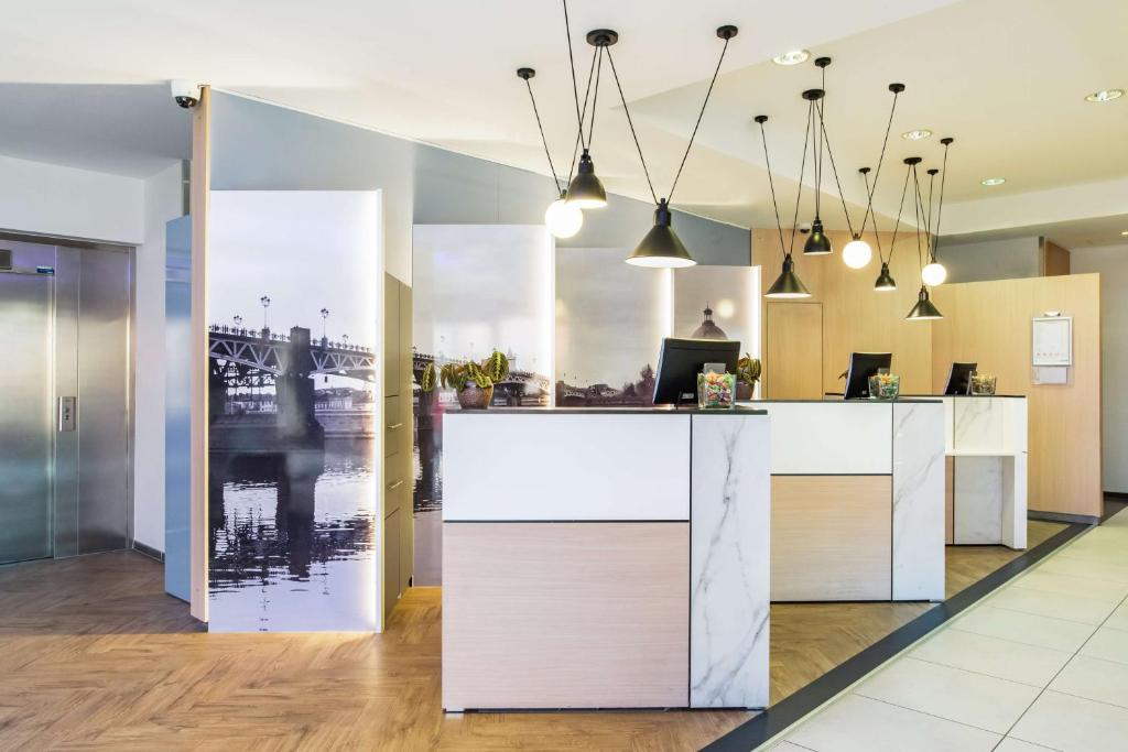Kuchyň nebo kuchyňský kout v ubytování Radisson Blu Hotel Toulouse Airport