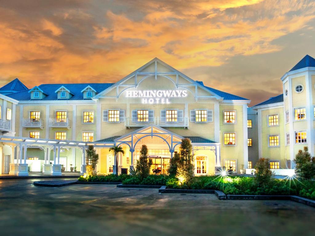 a rendering of the hampton inn suites austinatown at Hemingways Hotel in East London