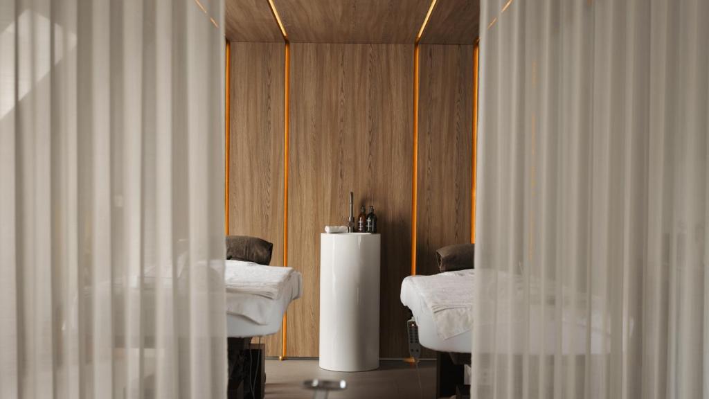 Hôtel Lancaster Paris Champs-Elysées - Resim 18