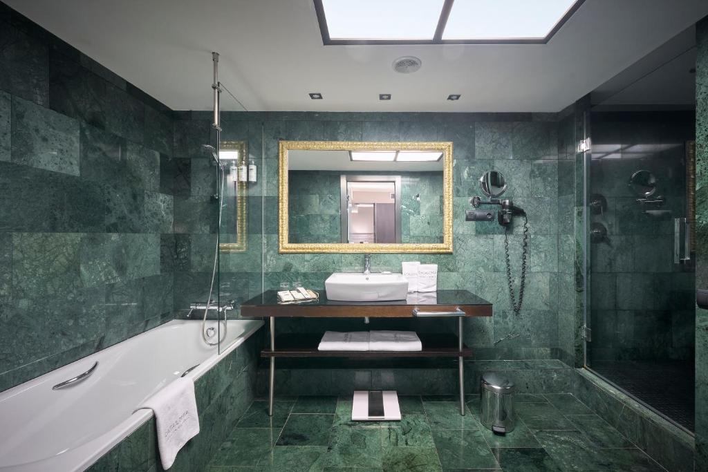 Catalonia Rigoletto - Resim 28