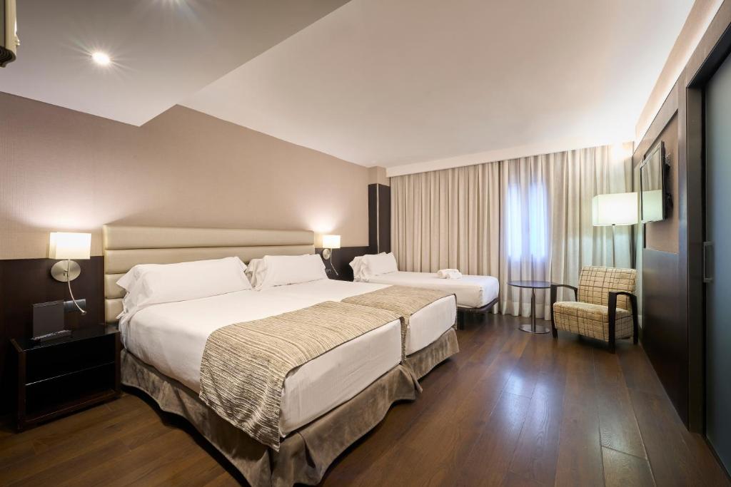 Catalonia Rigoletto - Resim 25