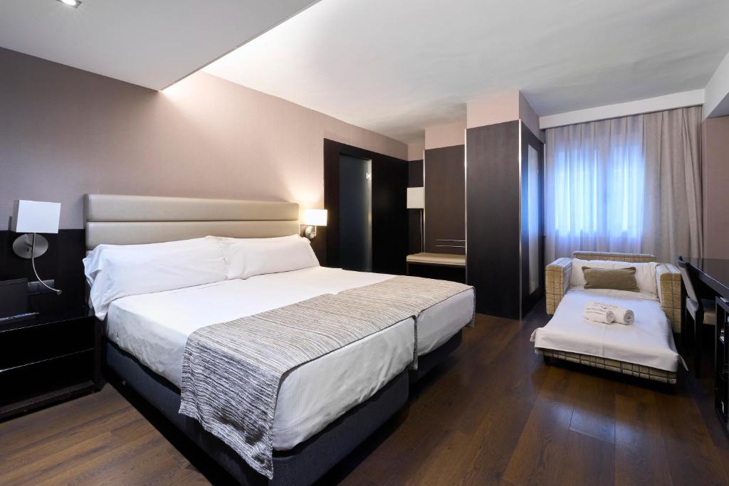 Catalonia Rigoletto - Resim 32