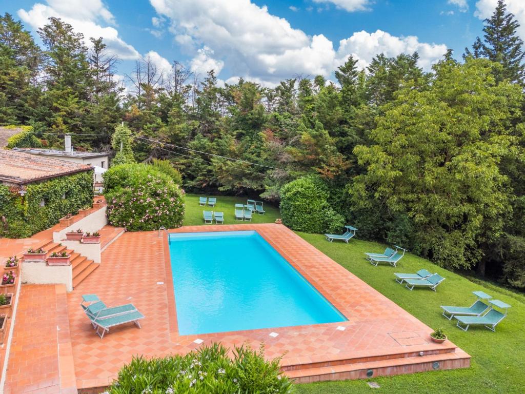 Basen w obiekcie Holiday Home Bardeggiano - Caterina 8 - COL243 by Interhome lub w pobliżu