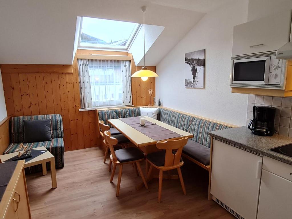 Kuchyňa alebo kuchynka v ubytovaní Apartment Walch-1 by Interhome