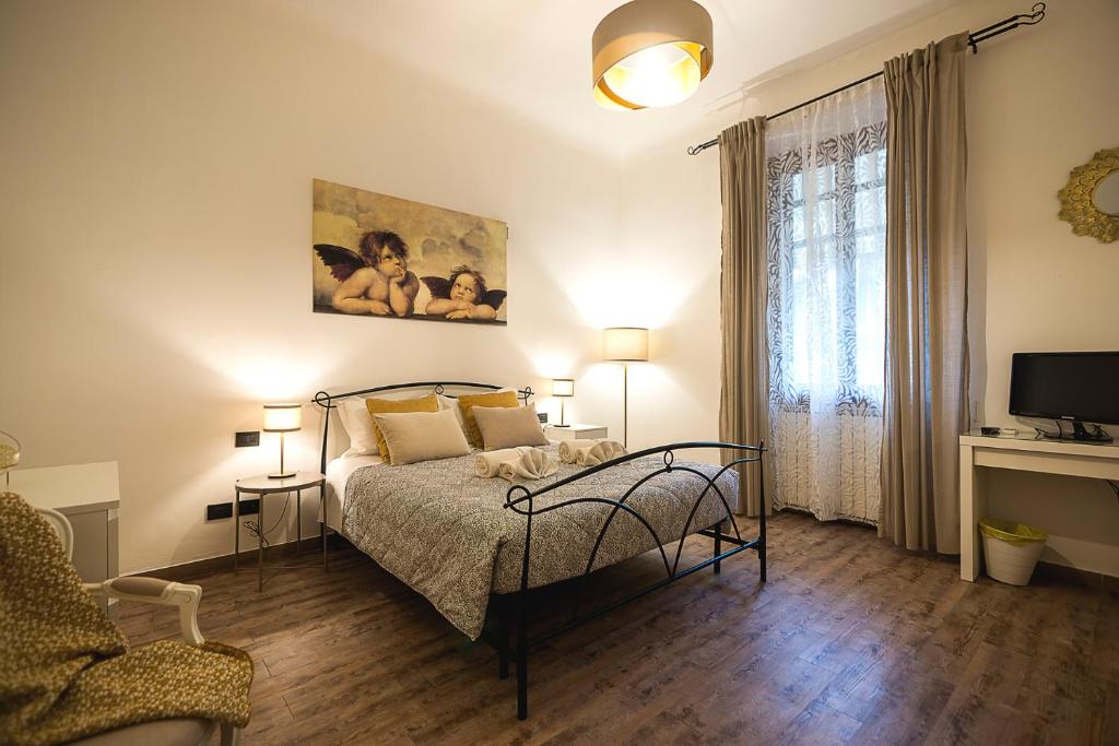 TINA HOUSE FLORENCE