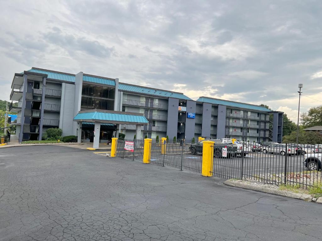 Rodeway inn- Nashville airport - Downtown - Mexican Restaurant on site photo