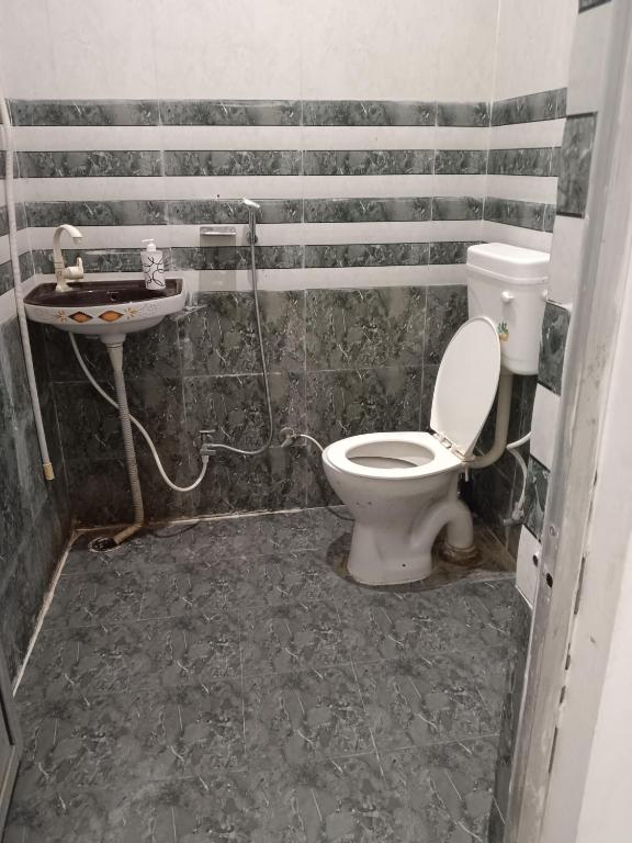 Koupelna v ubytování Ramrameti Homestay