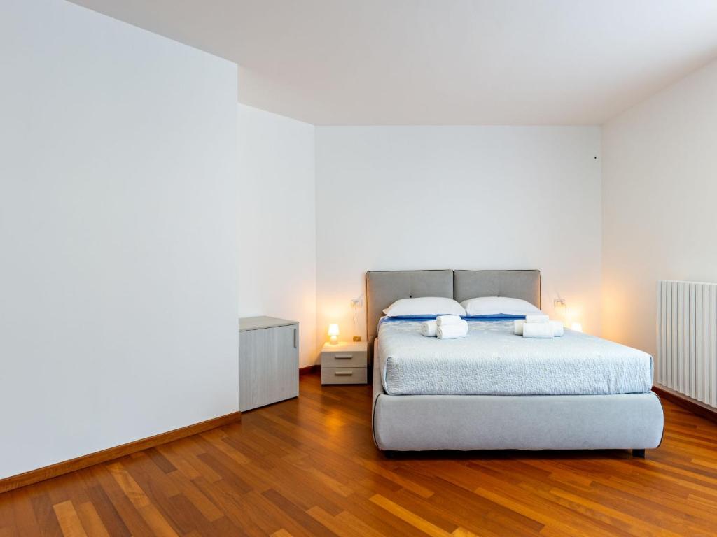 Postel nebo postele na pokoji v ubytování Apartment Platani by Interhome
