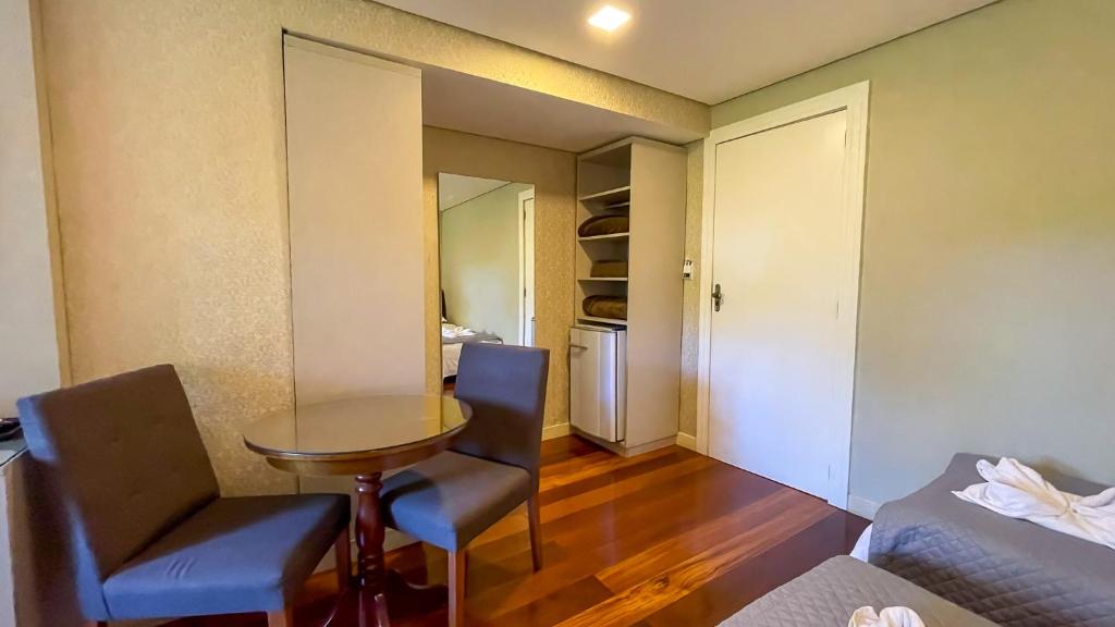 Pousada Golden Hills - Quadruple Room With Bath