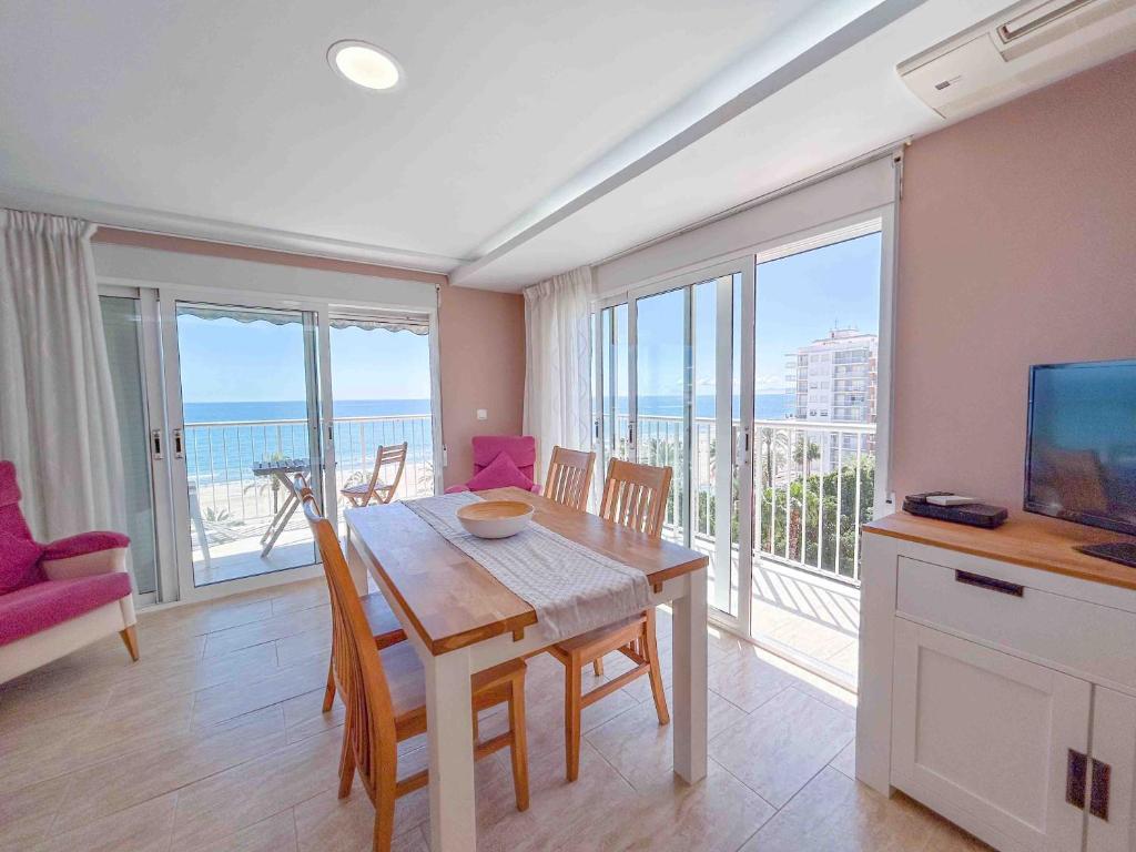 Gallery image of Cullera: Vistas al Mar en en centro de la bahía in Cullera