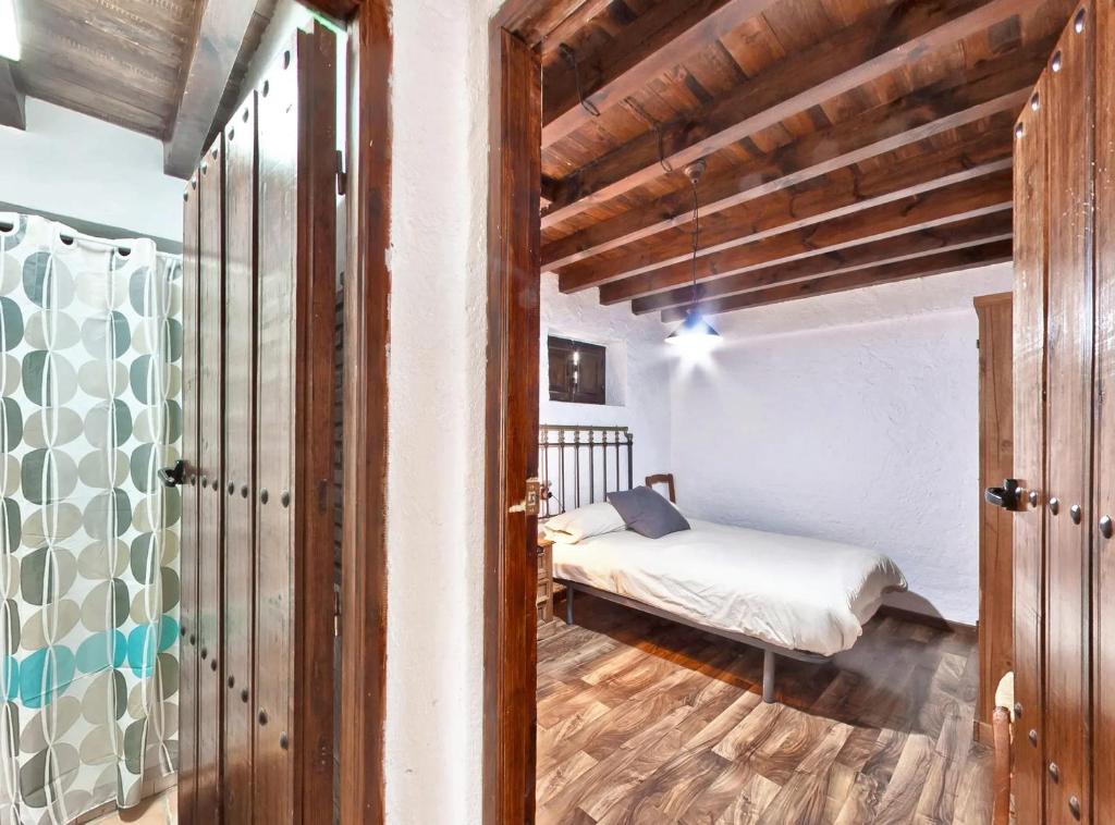 Posteľ alebo postele v izbe v ubytovaní Elegant Villa in Granada with Pool and Garden