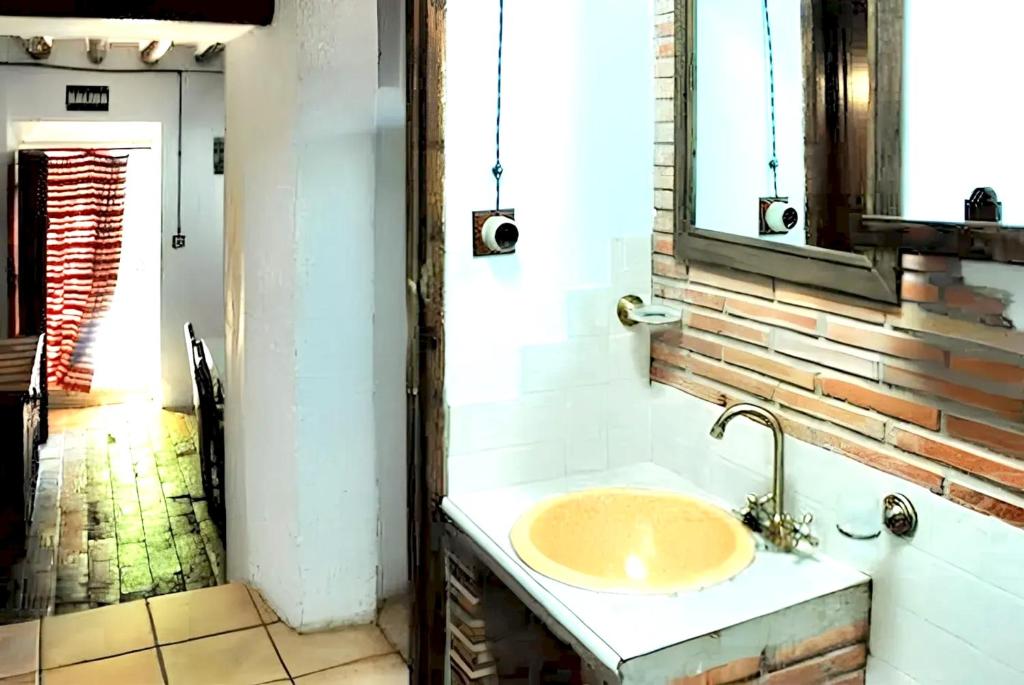Kúpeľňa v ubytovaní Elegant Villa in Granada with Pool and Garden