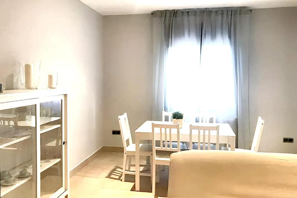 Posteľ alebo postele v izbe v ubytovaní Luxury villa in Calonge with pool