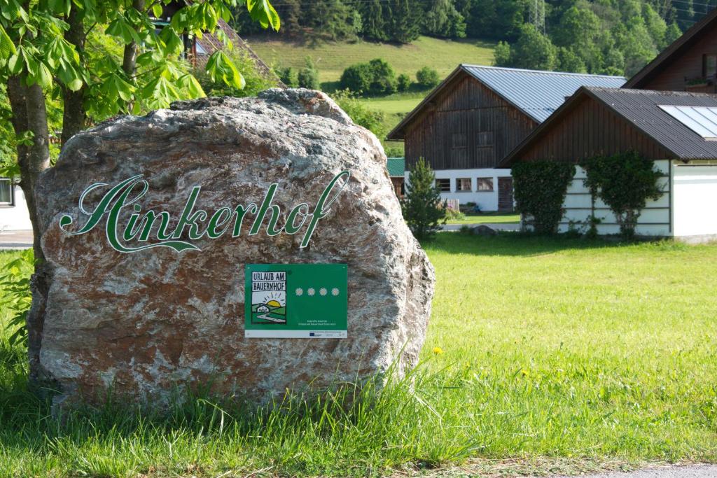 Příroda nedaleko venkovského domu