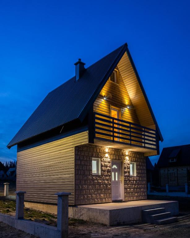 Zgradba, v kateri se nahaja počitniška hiška