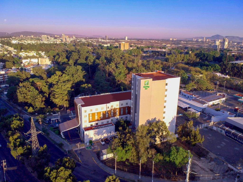 Letecký snímek ubytování Holiday Inn Guadalajara Patria-Universidad by IHG