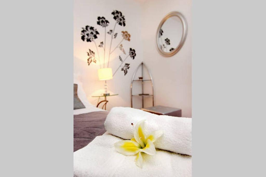 Posteľ alebo postele v izbe v ubytovaní Beach Split Apartments