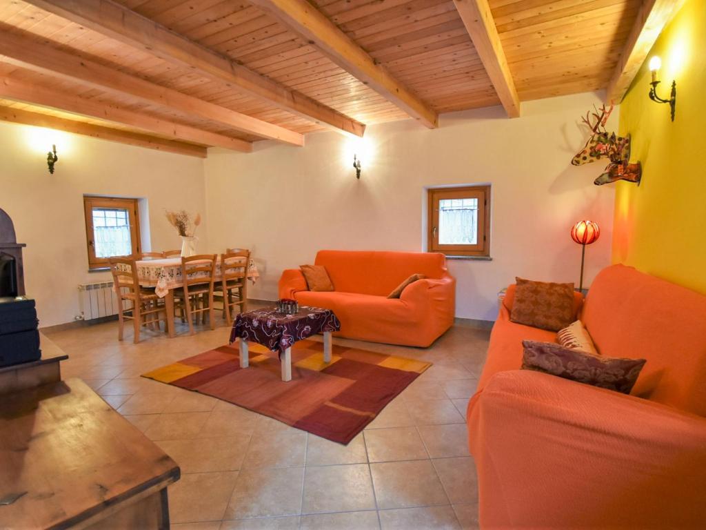 Χώρος καθιστικού στο Holiday Home Dubino Home by Interhome