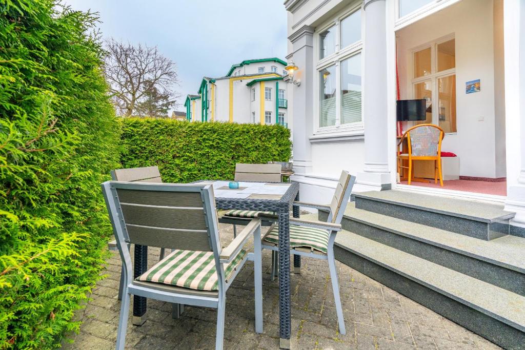 Balkón nebo terasa v ubytování Pension Wald und See