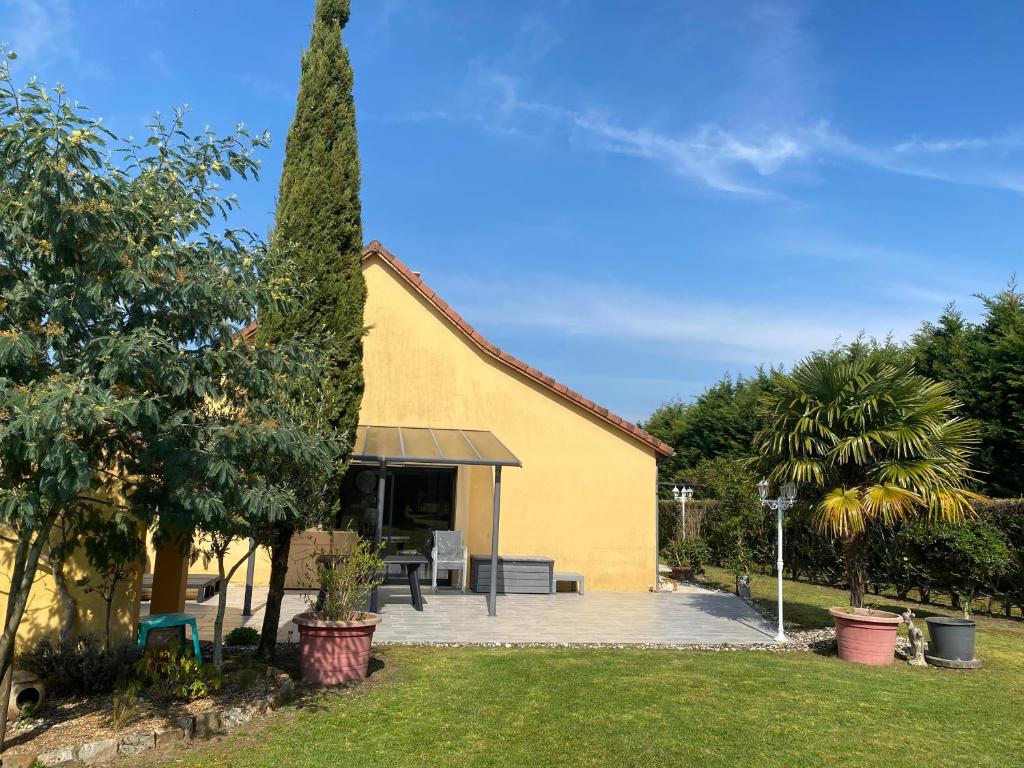 Zahrada ubytování Maison plein pied proche circuit 24h et PEC