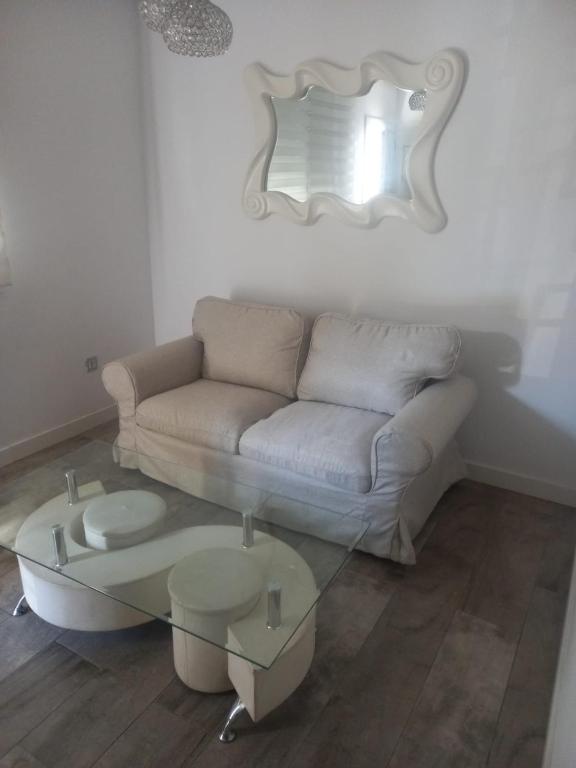 Zdjęcie z galerii obiektu CARIHUELA LOS NIDOS SUN&BEACH w mieście Torremolinos