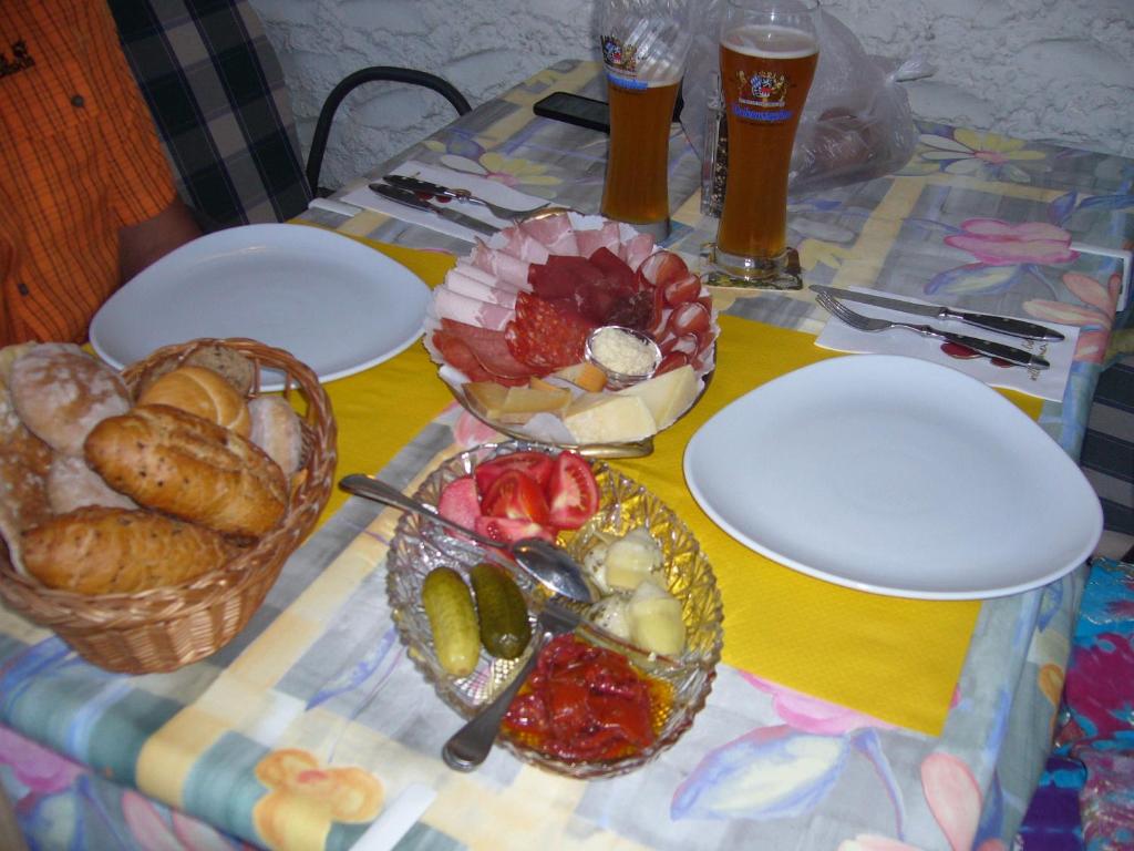 Jídlo v hotelu nebo okolí