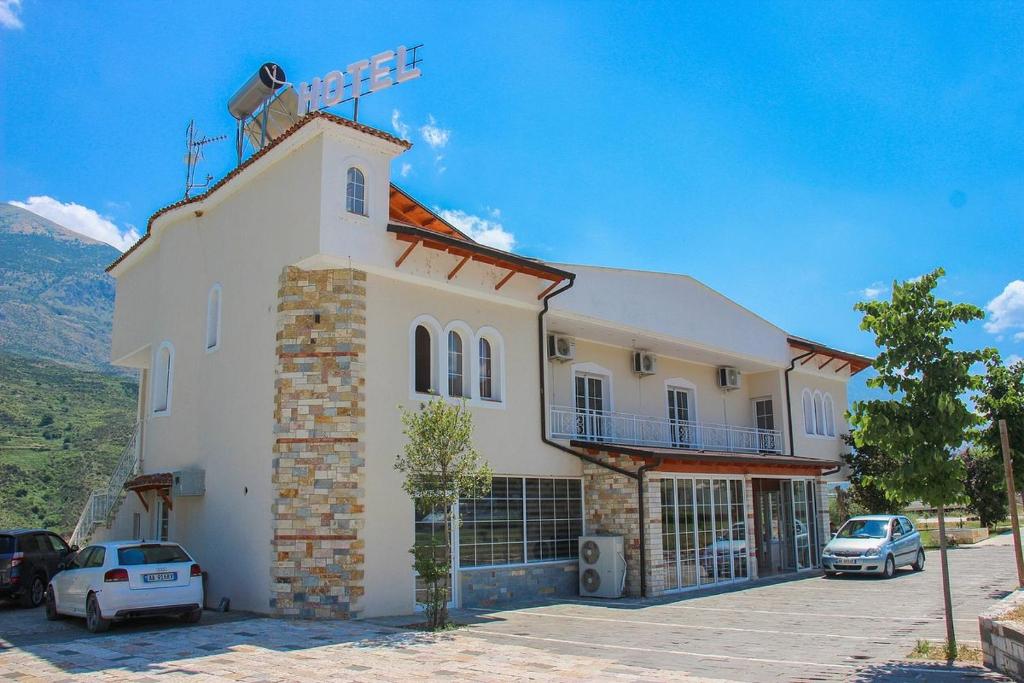 Gallery image of Veal Hotel in Tepelenë