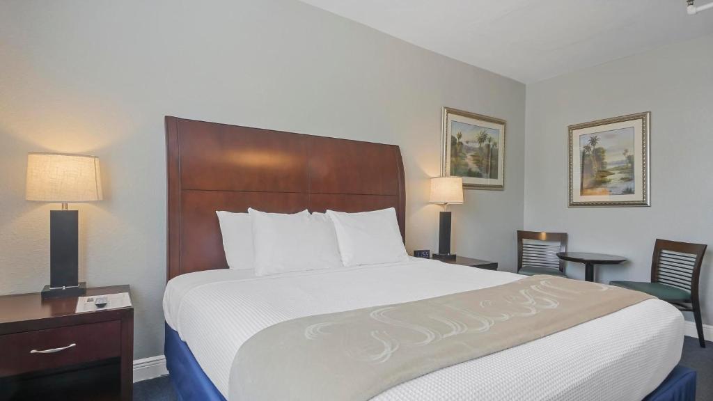 Crystal Bay Historic Hotel - Kingkamer