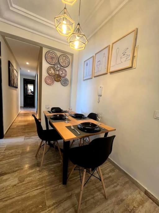 Posezení v ubytování Ocean view sunset apartment in the heart of Rabat