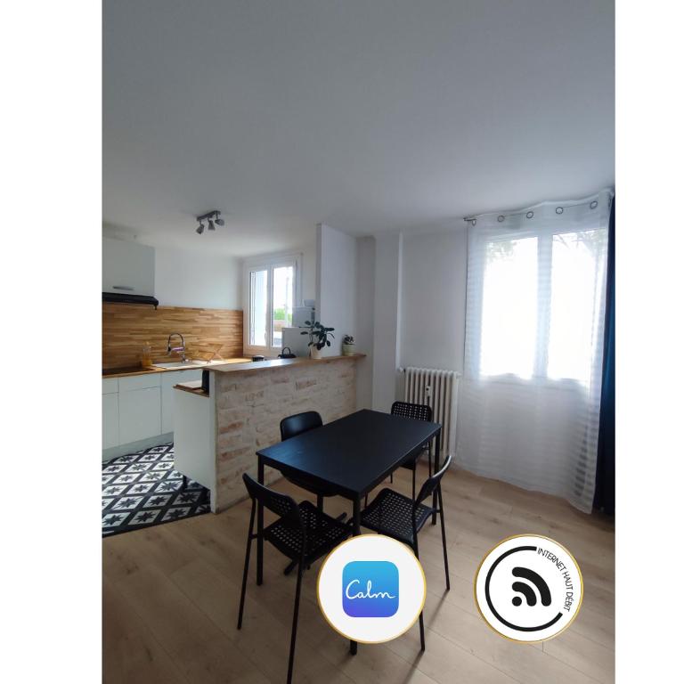 Photo de la galerie de l'établissement CHAMBRE DANS APPARTEMENT LES GRANDS NOELs, à Saint-Sébastien-sur-Loire