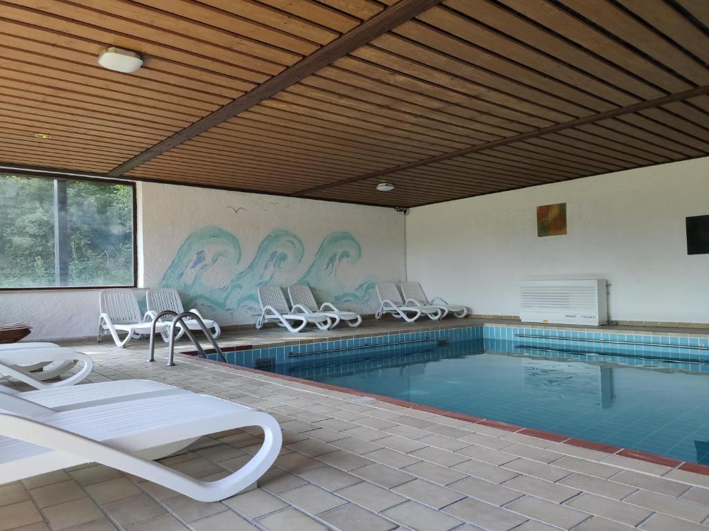 Bazén v ubytování Ferien vom Ich, Bayerischer Wald, Hotel & Restaurant nebo v jeho okolí