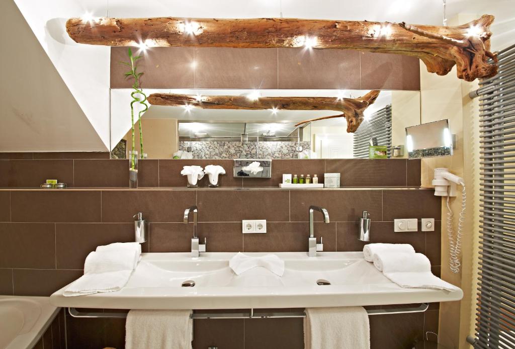 Hotel Alpine Palace - 10