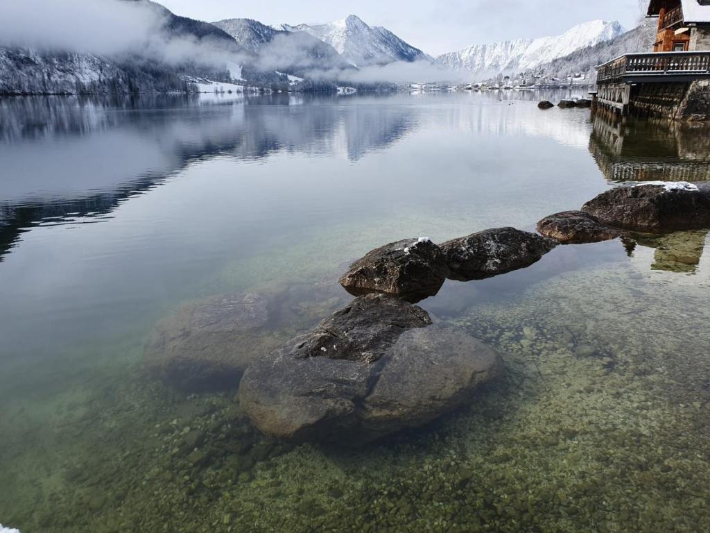 Zdjęcie z galerii obiektu Exklusive Seeappartements beim Elfenhaus w mieście Grundlsee