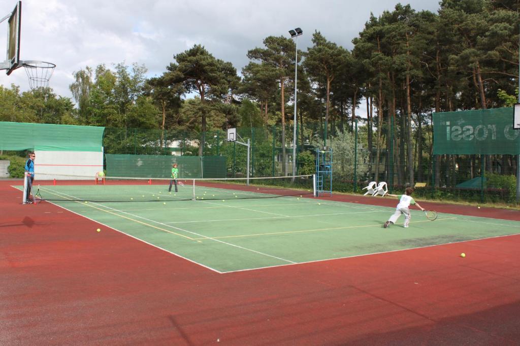 Tenis a/nebo squash v ubytování FOREST Family Resort Ustka nebo okolí