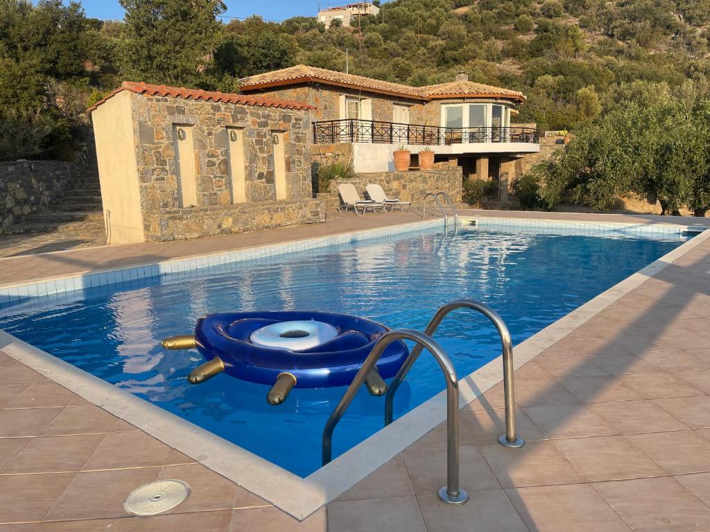 Kolam renang di atau dekat dengan Villa Mirabella Crete panoramic sea views