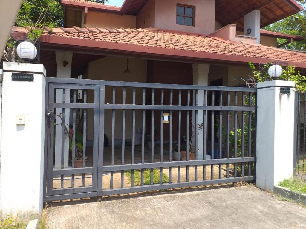 Negombo Holiday Home - Casa De Dos Dormitorios