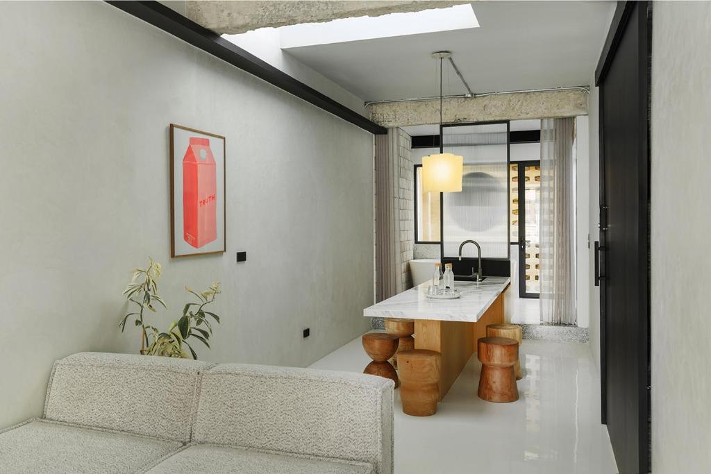 Stupid Stay - Resim 43