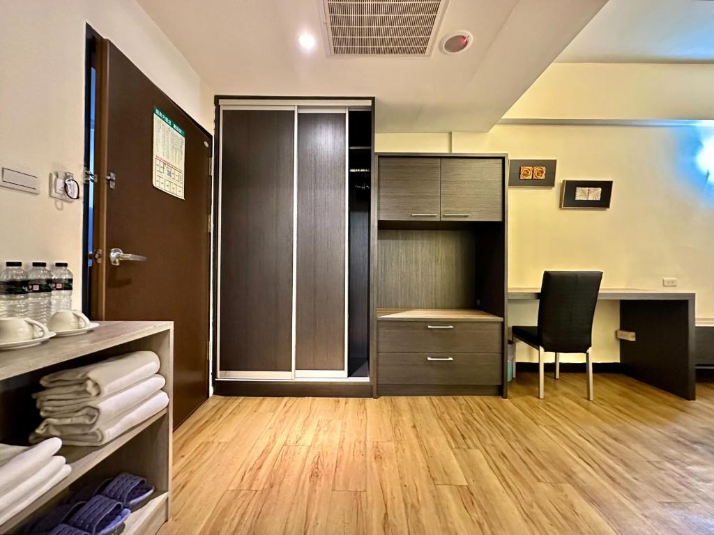 Kuchyň nebo kuchyňský kout v ubytování Zhao Lai Hotel