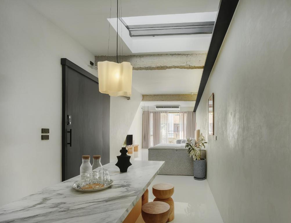 Stupid Stay - Resim 40