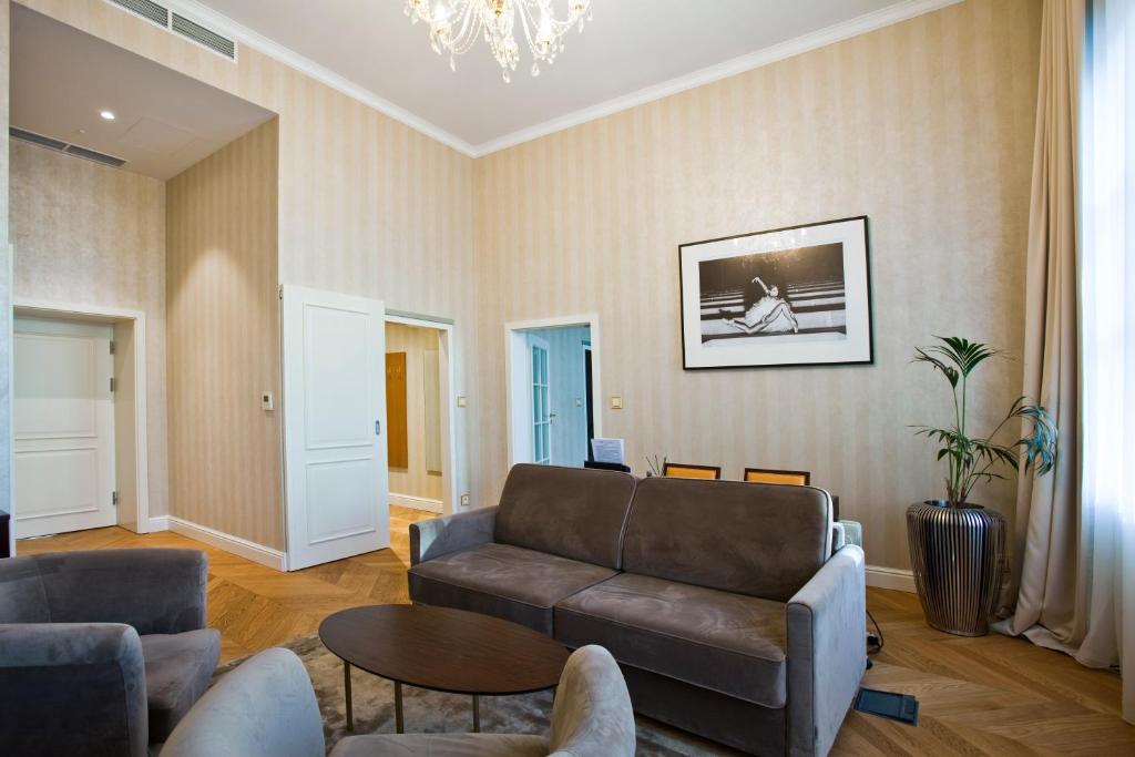 Tiffi Old Town Hotel - Resim 37