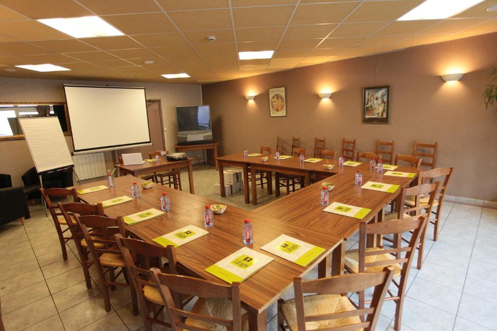 Konferenční prostory v ubytování Logis Bagatelle - 51530 Dizy