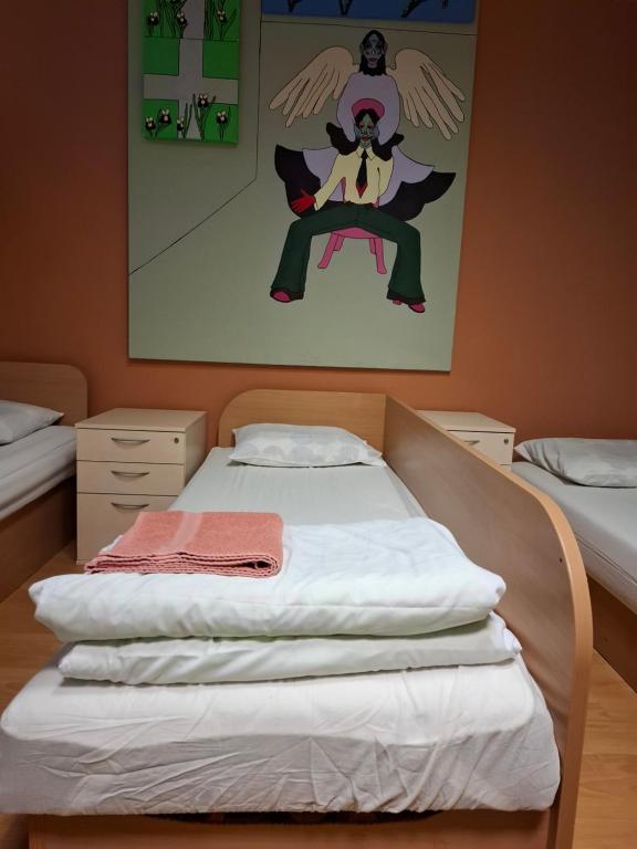 Postel nebo postele na pokoji v ubytování Jamaika @ Shopen
