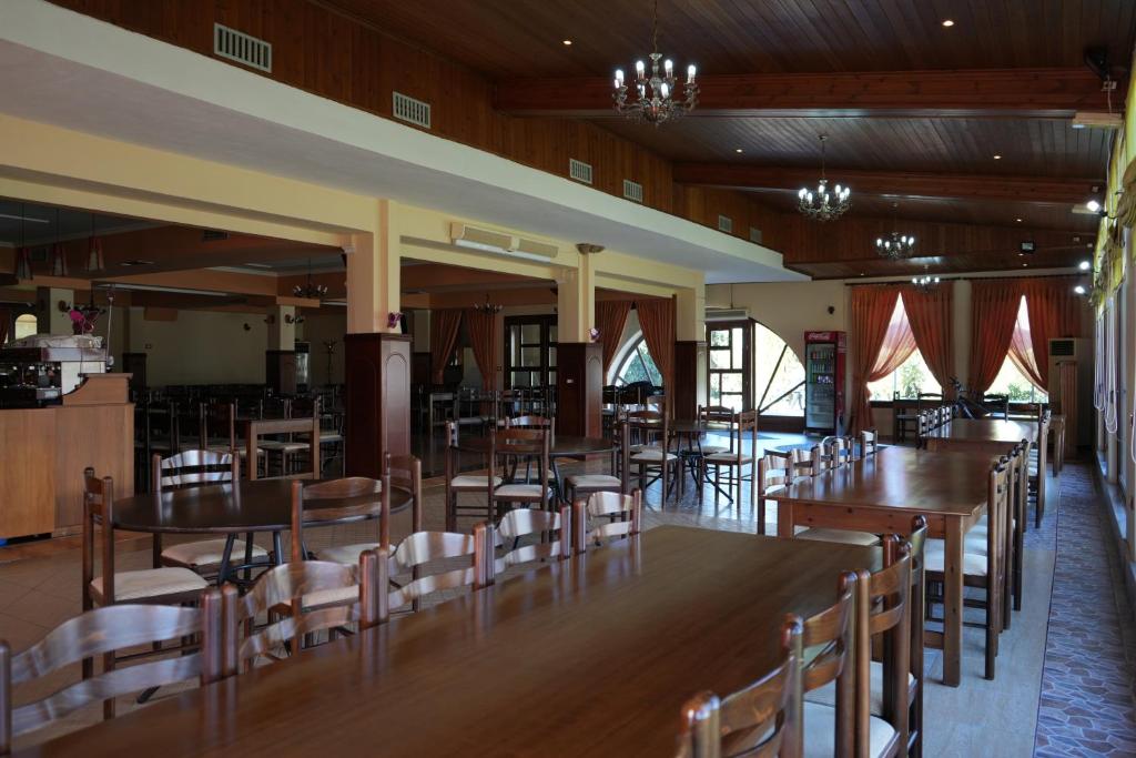 Restaurace v ubytování HOTEL RESTORANT VIKTORIA