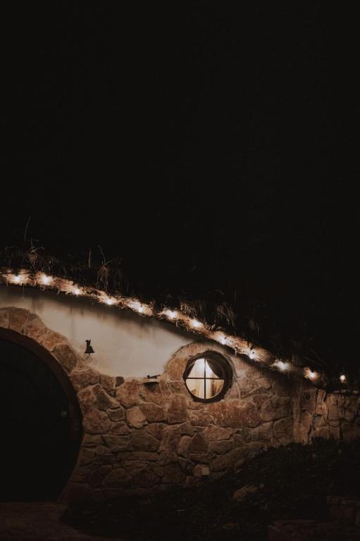 Galerija fotografija objekta Mobbiton Mostar - Magical Underground Retreat u Mostaru